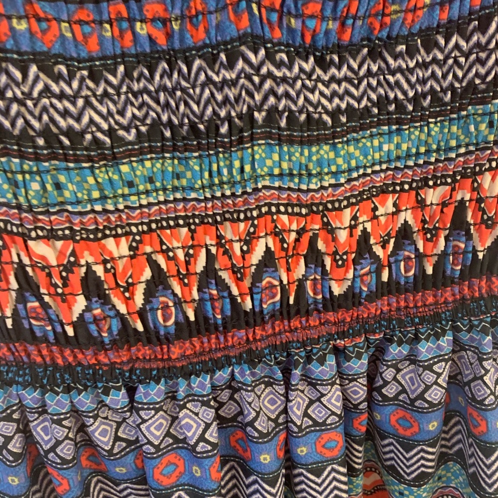 Boho-inspired multi-colored dress - Picture 3 of 6